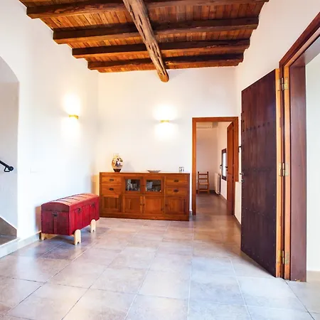 Macia Vila Santa Eularia des Riu